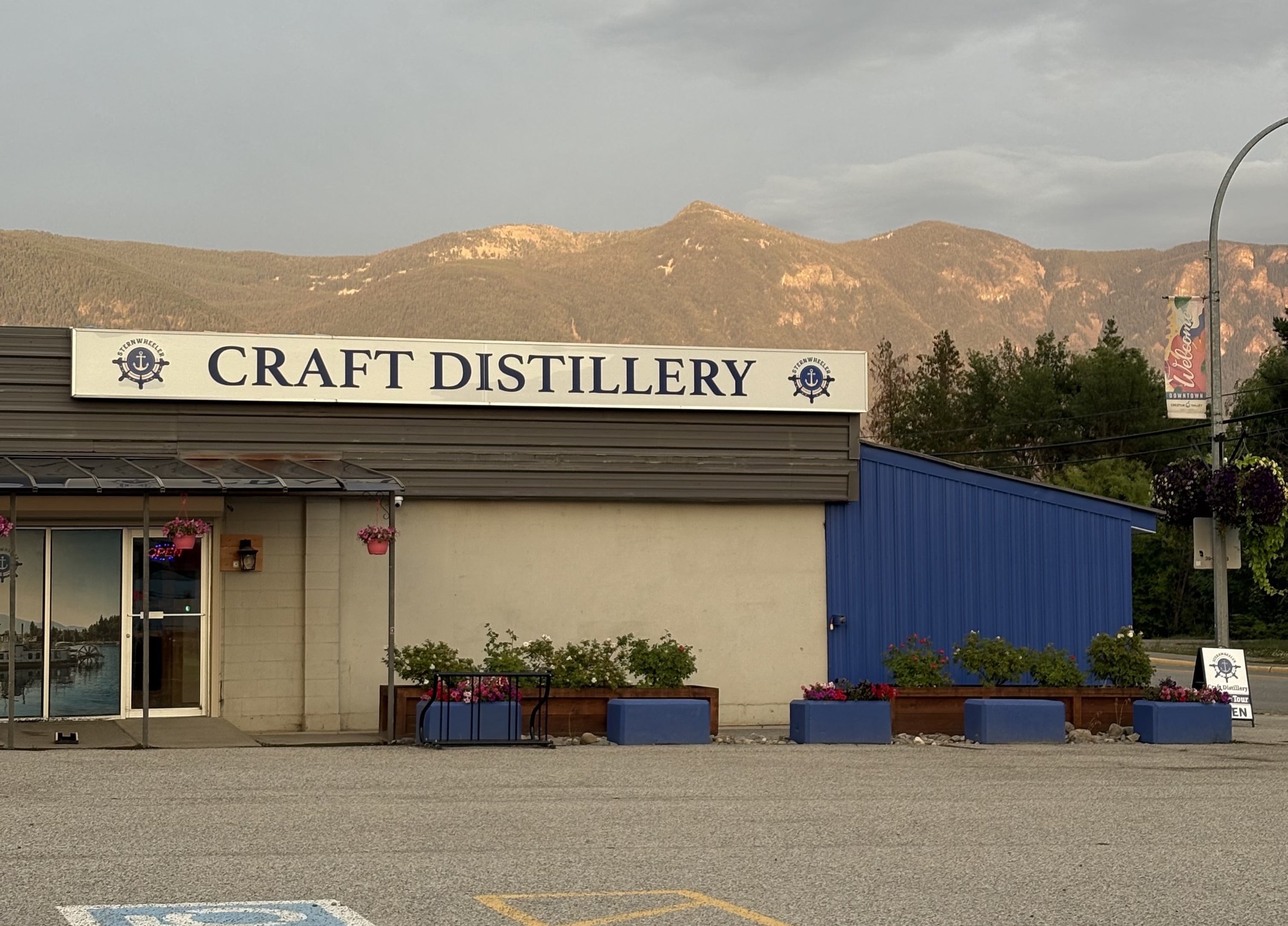 Saskatoon Liqueur – Sternwheeler Craft Distillery